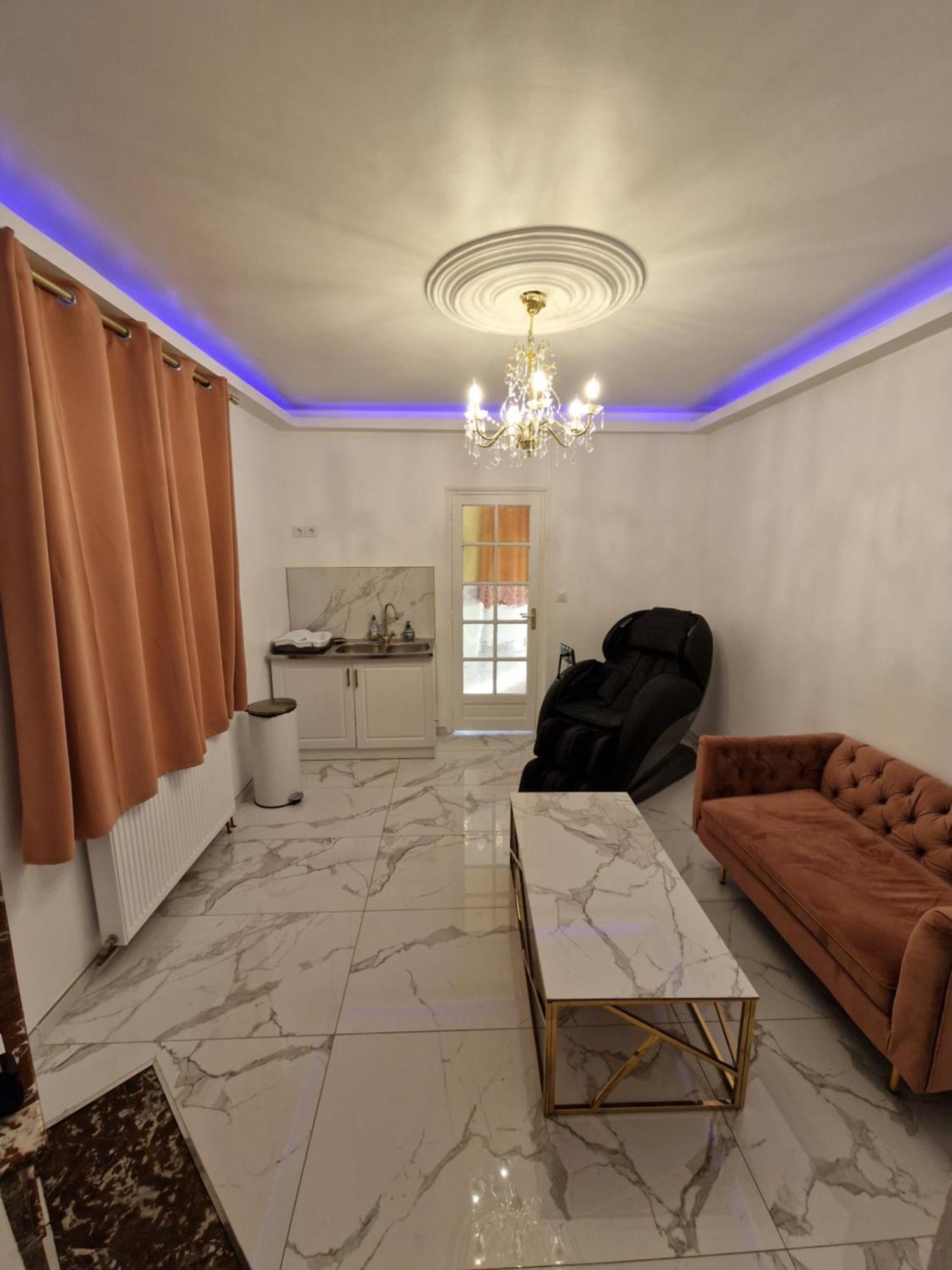 Maison Chic Avec Jacuzzi Nogent Sur Oise Yaospa60 Exterior photo